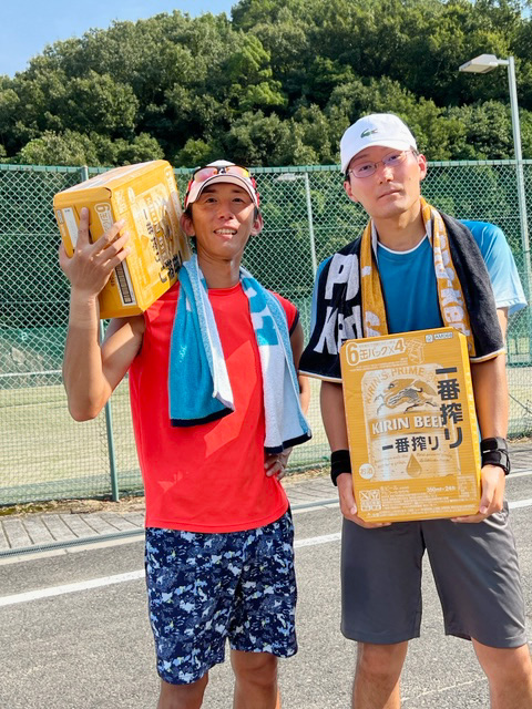 八松 卓弥、中井 琢磨